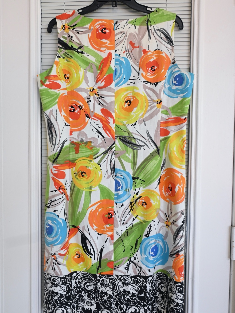 Peter Nygard Floral Print Dress in Green, Orange, Blue, Yellow, Black, Orange - Picture 2 of 3